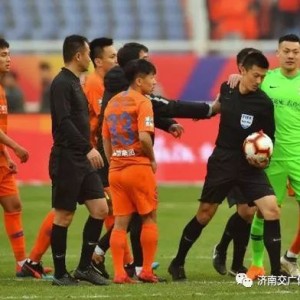  VAR争议判罚再引热议,多场比赛结果因此改写  