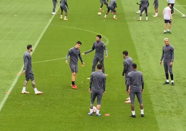  昂热主场迎战巴黎,球迷期待复仇之战  