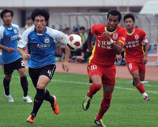  摩纳哥青训小将梅开二度惊艳  